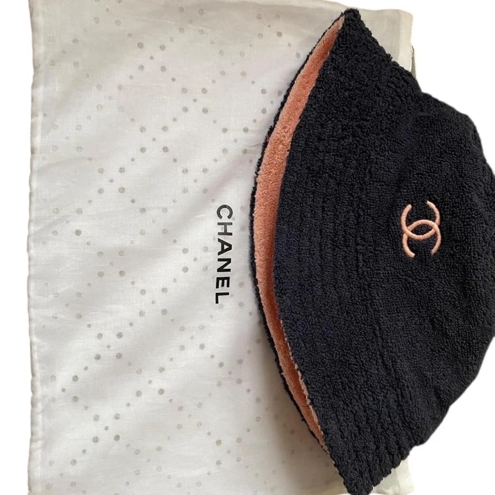 Chanel navy Blue and pink Bucket Hat